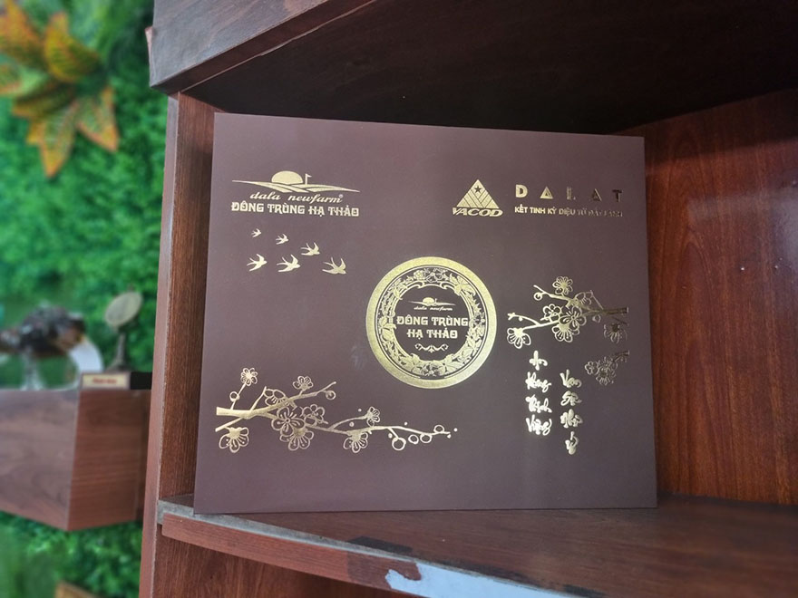 Những sản phẩm chất lượng cao được thiết kế trên bao bì sang trọng